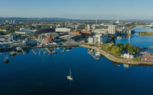 Cardiff Bay waterfront with boats and modern buildings – representing broadband in Cardiff