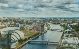View of the River Clyde and modern architecture in Glasgow – representing broadband in Glasgow
