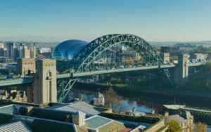 Tyne bridge over a river - representing broadband in Newcastle